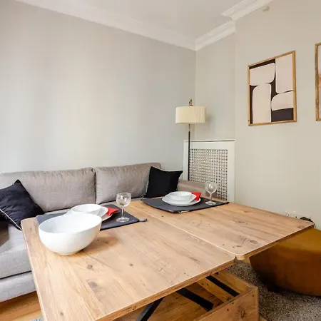 Apartment Raya Cihangir